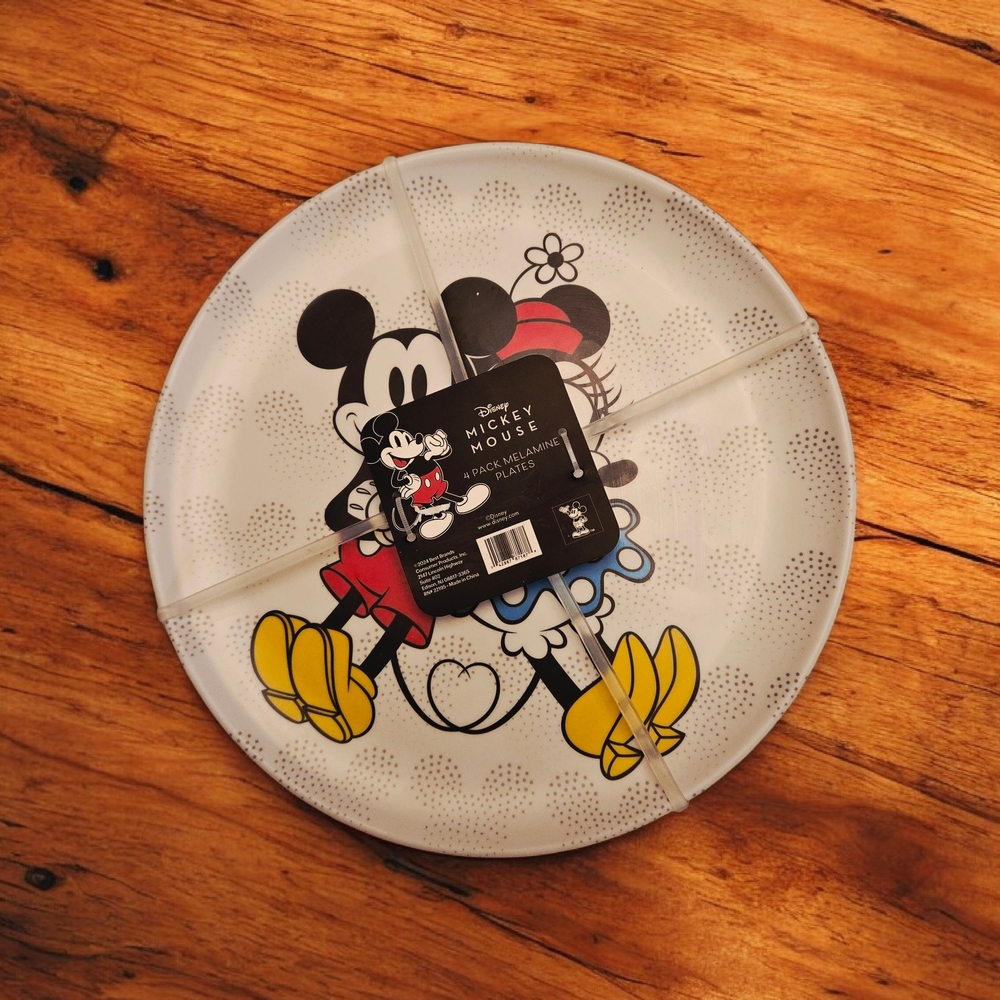 NEW Disney Mickey and Minnie Mouse 4 Pack Melamine Plates 10" New With Tags - Picture 2 of 4